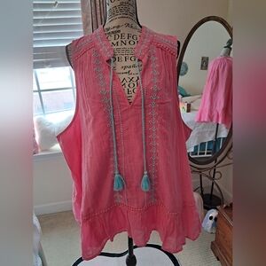 Crown & Invy Pink Embroidered Sleeveless Gauze Top